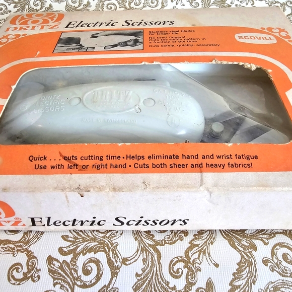 Vintage Scovill Dritz Electric Fabric Cutting Sewing Scissors Switzerland Made - Picture 3 of 14